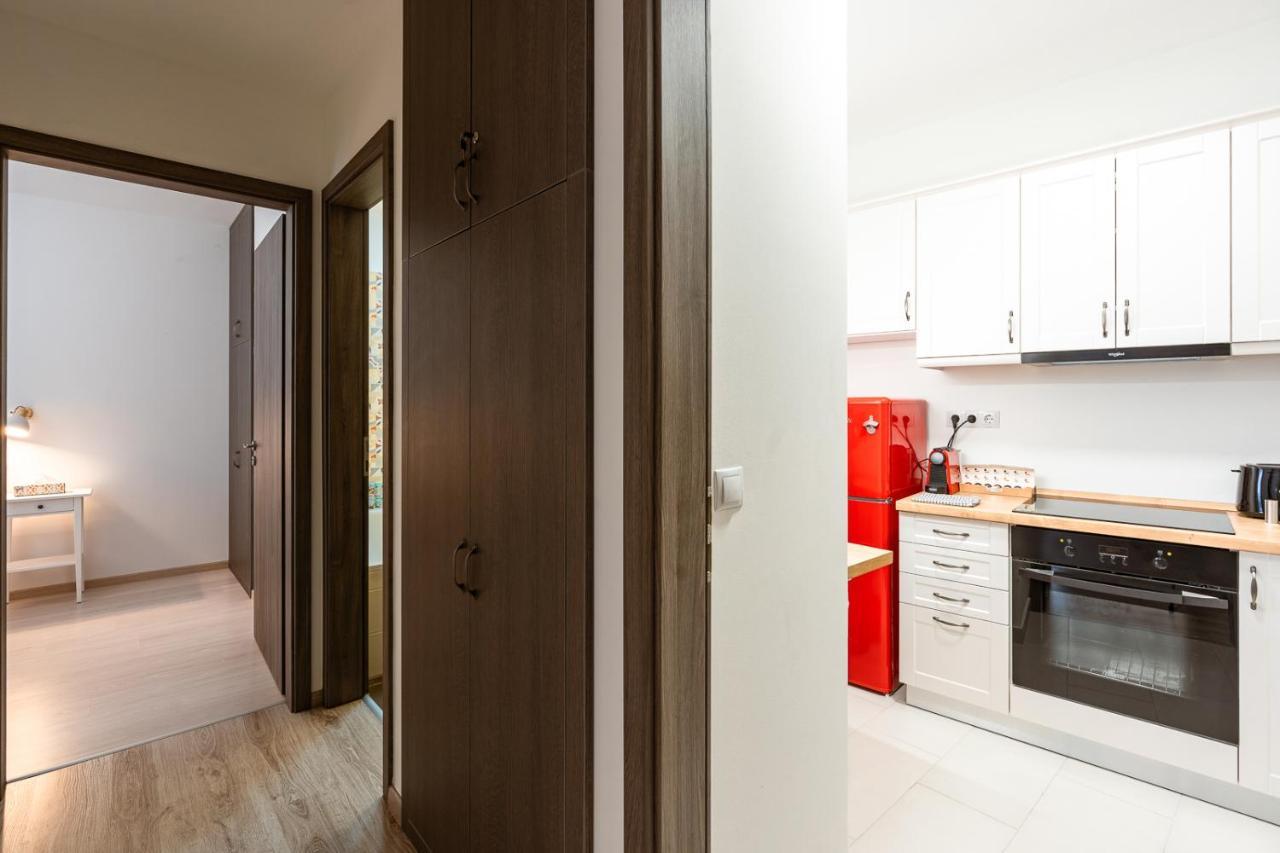 Modern & Newly Built Apartment With Private Garage Budapest Exteriör bild