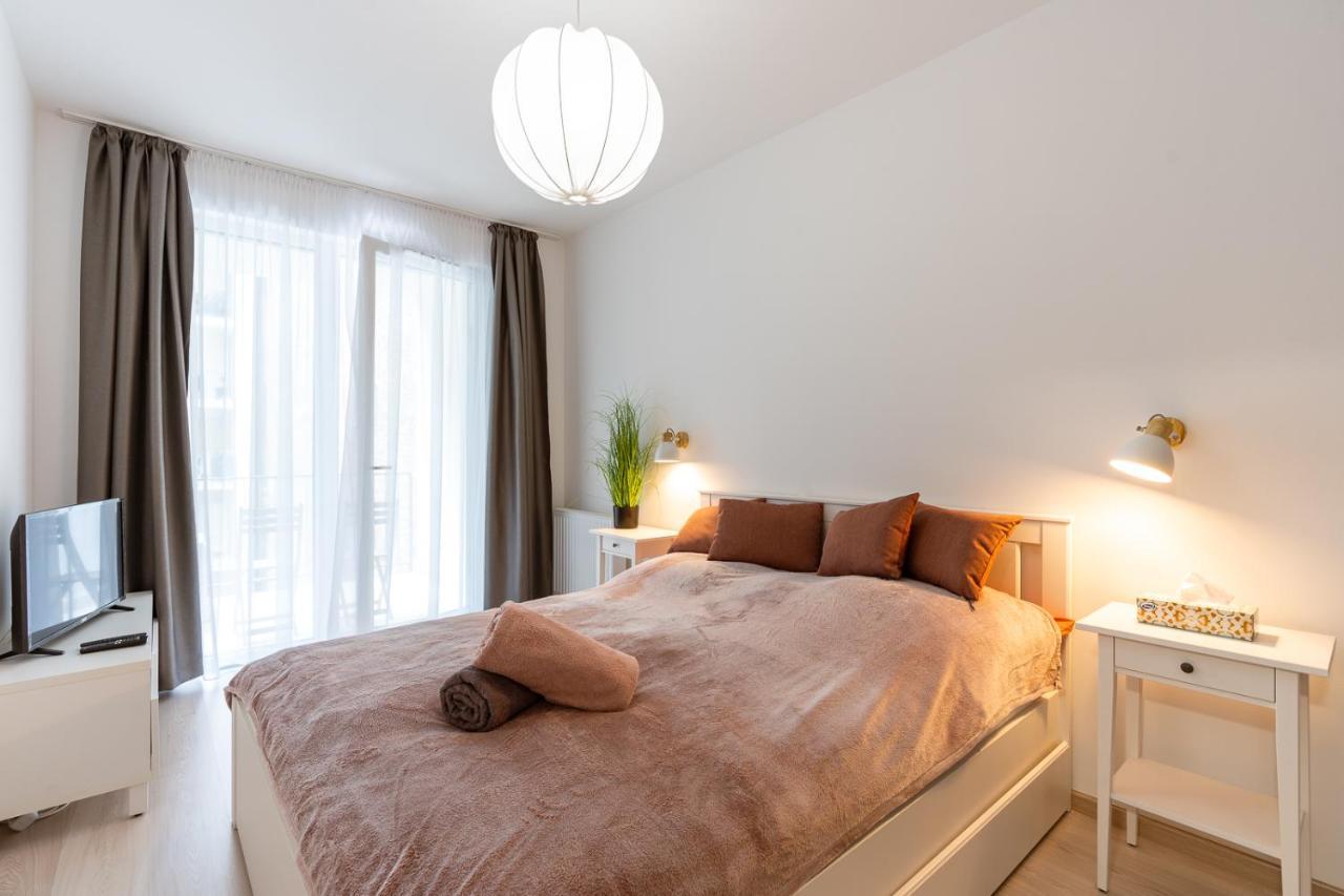 Modern & Newly Built Apartment With Private Garage Budapest Exteriör bild