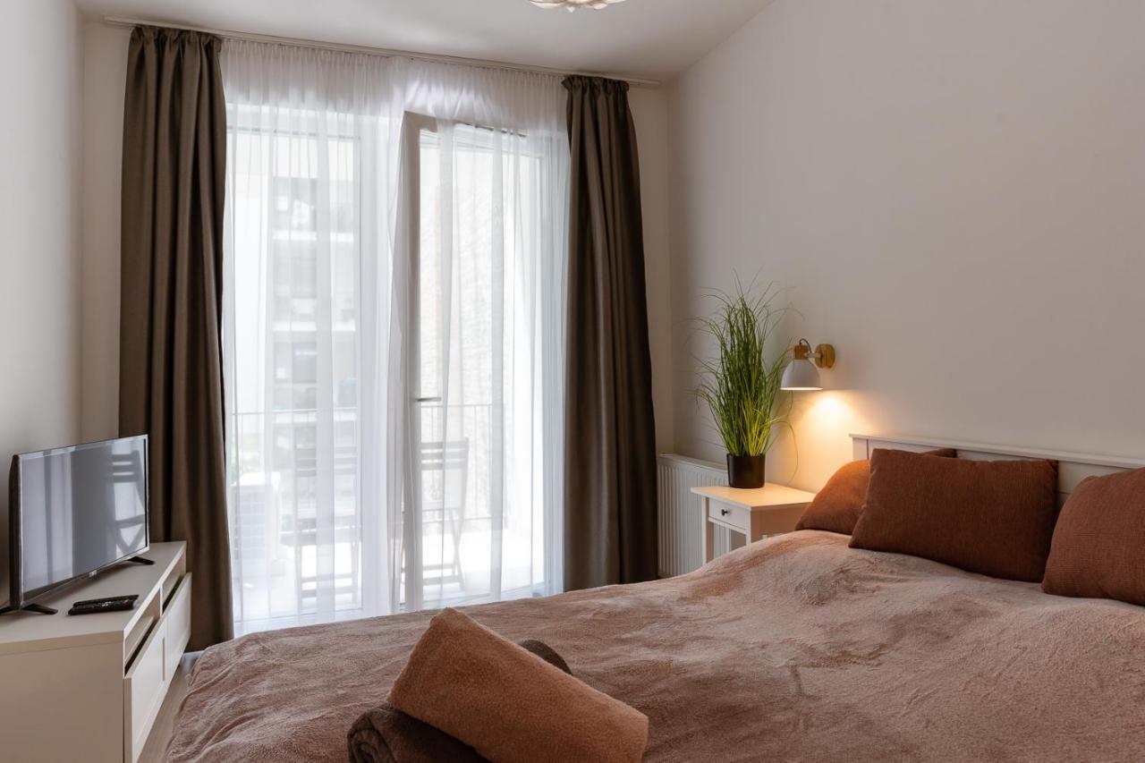 Modern & Newly Built Apartment With Private Garage Budapest Exteriör bild