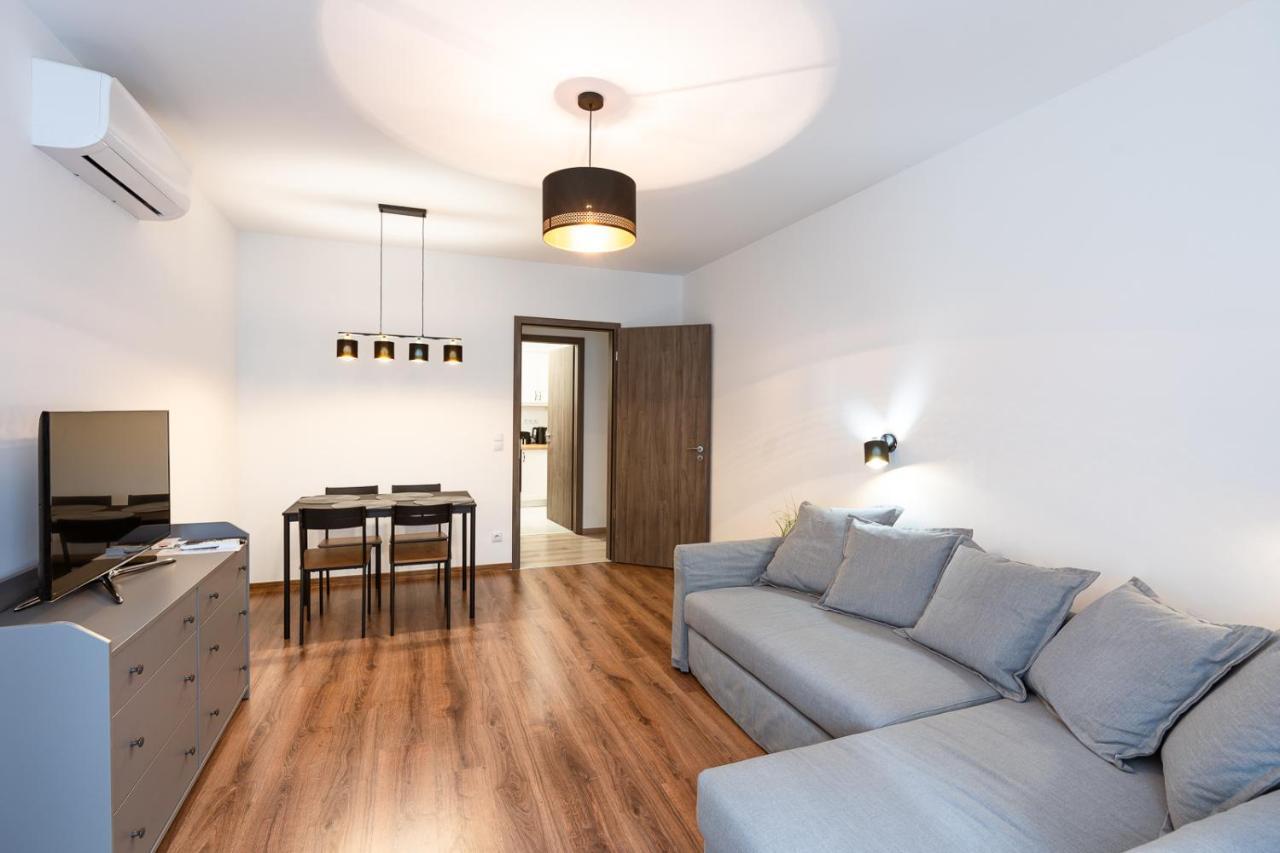 Modern & Newly Built Apartment With Private Garage Budapest Exteriör bild