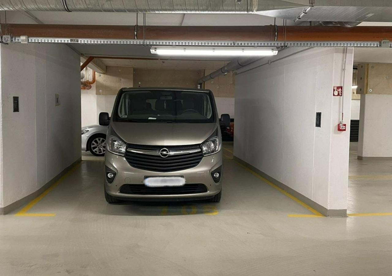 Modern & Newly Built Apartment With Private Garage Budapest Exteriör bild